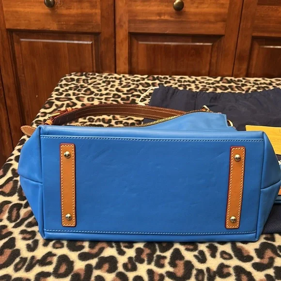 Dooney & Bourke Wexford Leather McKenzie Blue Hobo Bag w/matching wallet. NWOT - Picture 5 of 7